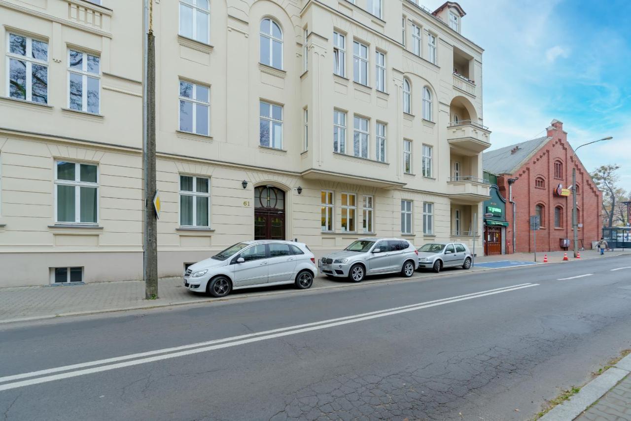 Deluxe Mtp Apartments Matejki By Noclegi Renters Posen Exterior foto