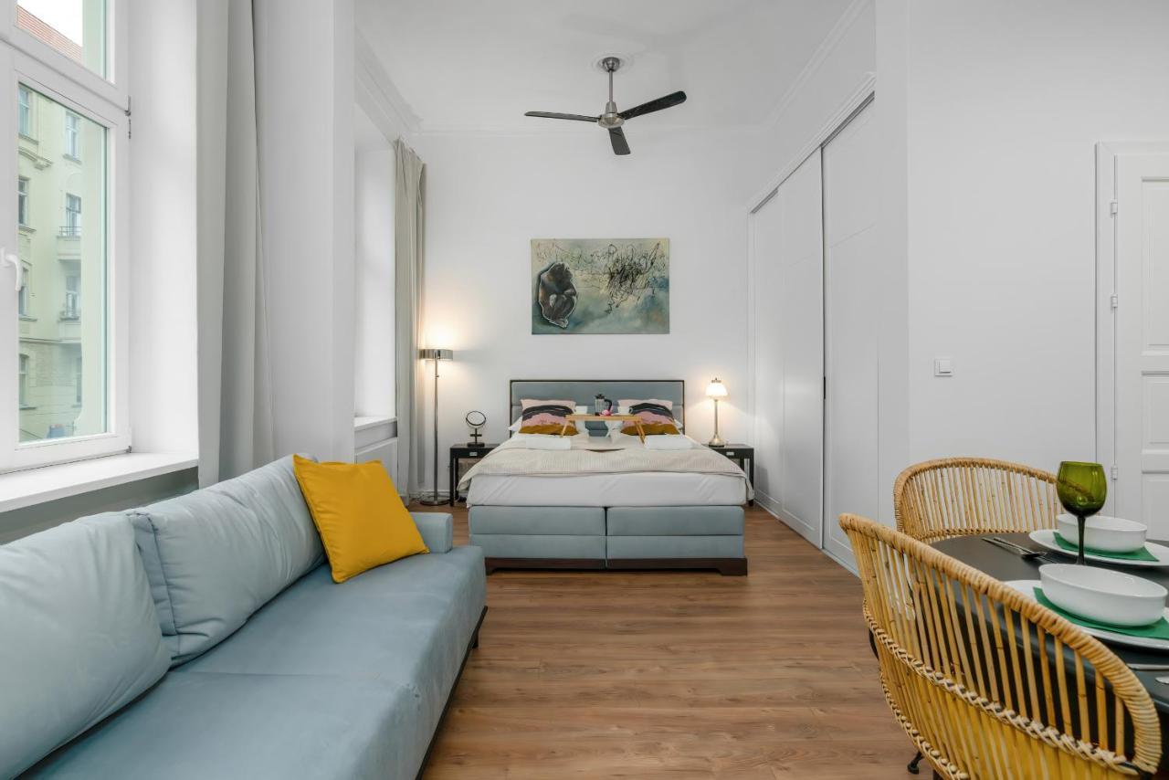 Deluxe Mtp Apartments Matejki By Noclegi Renters Posen Exterior foto