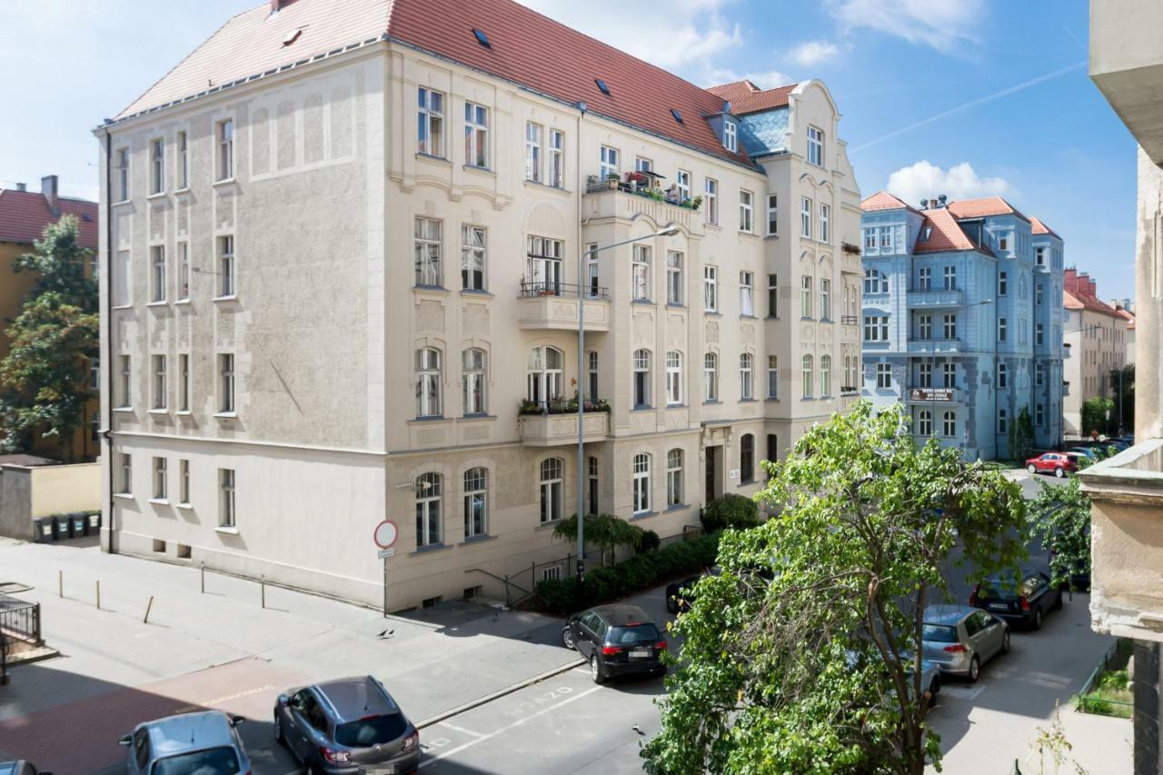 Deluxe Mtp Apartments Matejki By Noclegi Renters Posen Exterior foto